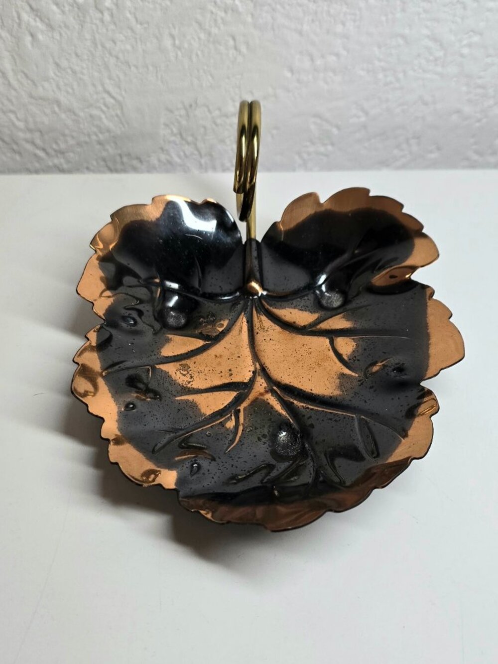 Vtg Coppercraft Guild Grape Leaf Trinket Dish Brass Ring Handle USA 6x4